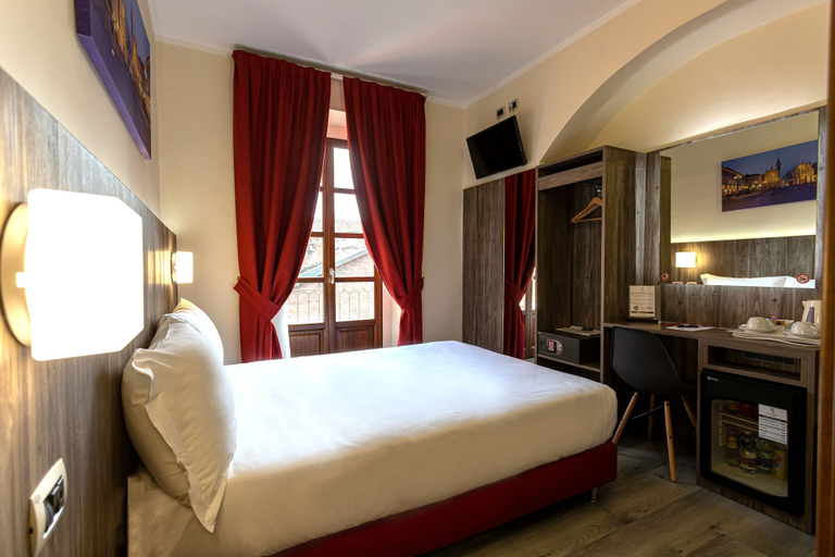 Bedroom 3, Hotel Urbani, Torino