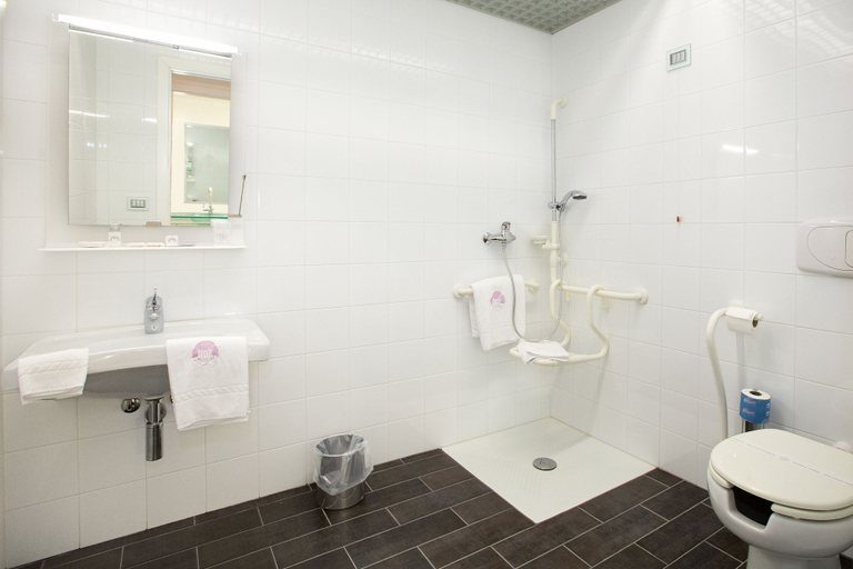 Bathroom 5, Ariha Hotel Cosenza, Cosenza
