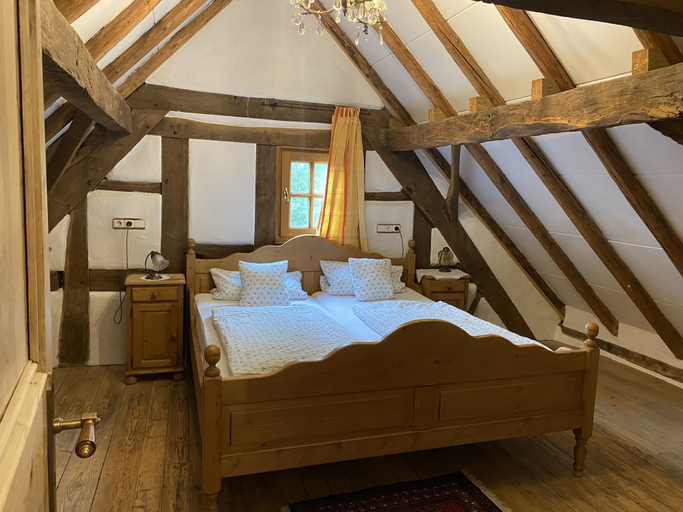 Bedroom 3, Historische Wassermühle, Vulkaneifel