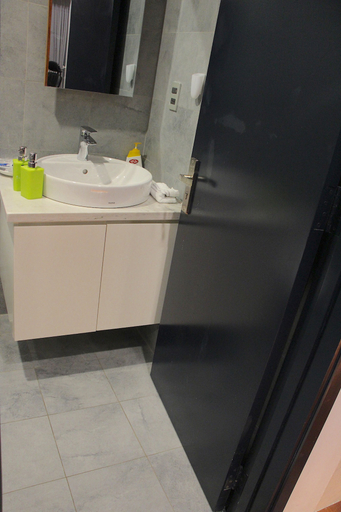 Bathroom 4, Scenic Valley Suite, District 7