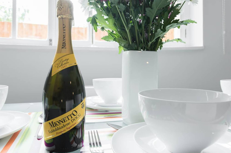 Food & Drinks, The New Kent Road Apartments, London