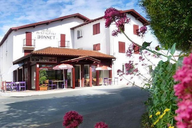 Exterior & Views 2, Hôtel Bonnet, Pyrénées-Atlantiques