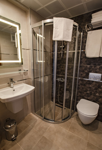 Bathroom 5, Avrasya Port Hotel, Fatih
