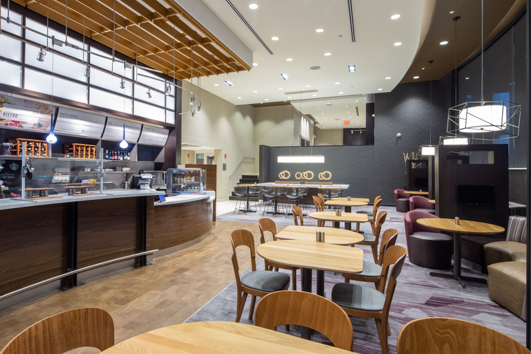 Food & Drinks 4, Courtyard by Marriott New York Queens/Fresh Meadows, New York