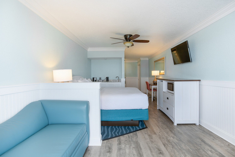 Bedroom 4, John Yancey Oceanfront Inn, Dare