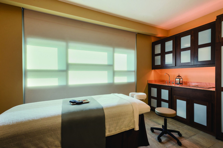 Bedroom 3, Hyatt Regency Orlando, Orange