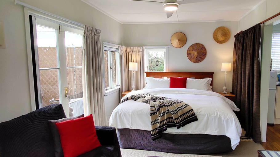 Bedroom 3, Moon Gate Villa, Far North