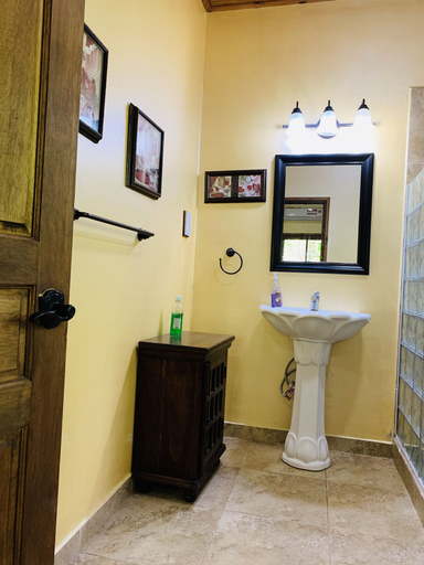 Bathroom 4, OSoleil Guesthouse, Diana