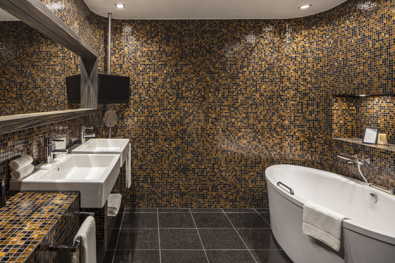Bathroom 5, Swissôtel Tallinn, Tallinn