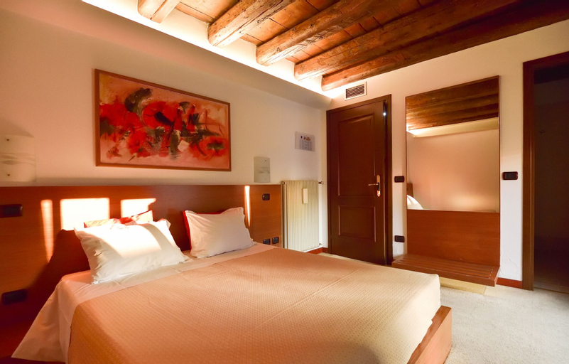 Bedroom 3, Quo Vadis, Udine