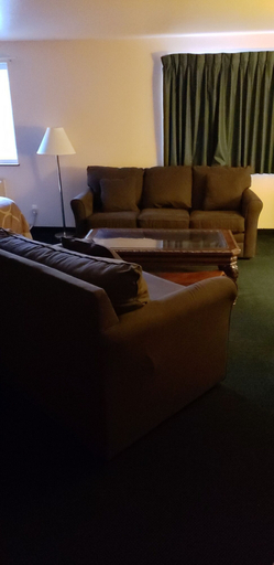 Others 5, Super 8 by Wyndham Windsor, Weld