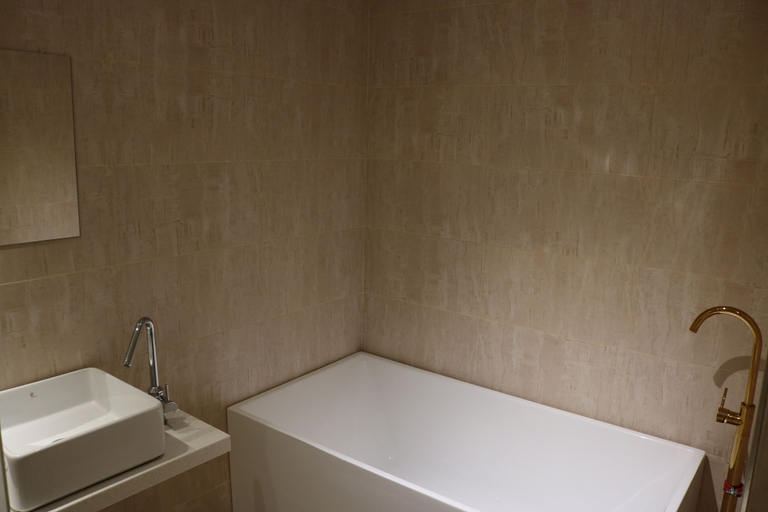 Bathroom 4, Benikea Yangsan Hotel, Yangsan