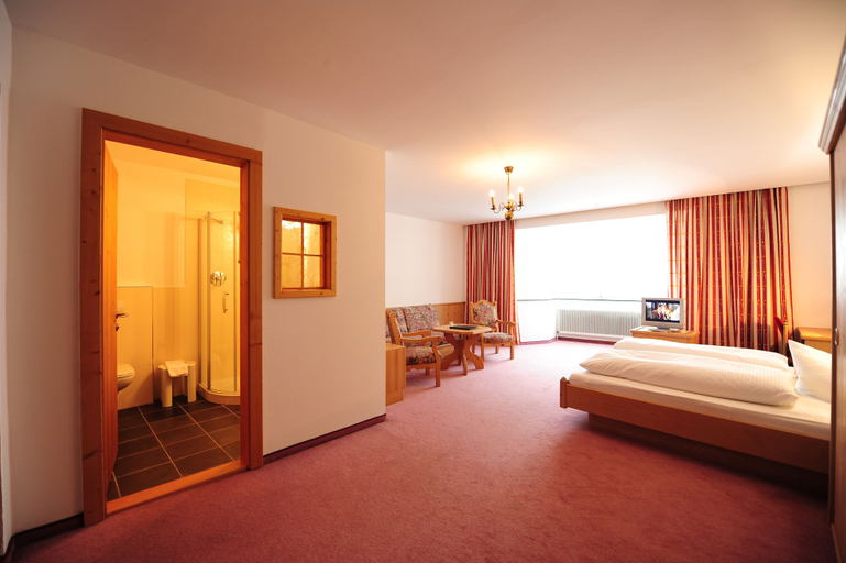 Bedroom 3, Hotel Krone, Innsbruck Land