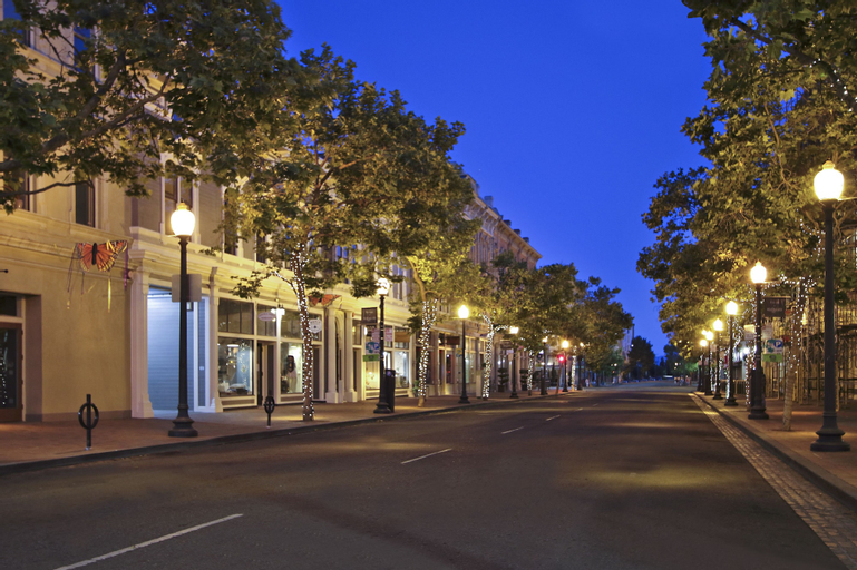 Exterior & Views 2, Courtyard by Marriott Oakland Downtown, Alameda