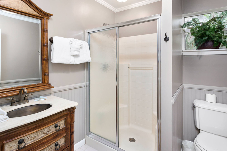 Bathroom 4, 11908 Old Demere Rd by Hodnett Cooper, Glynn