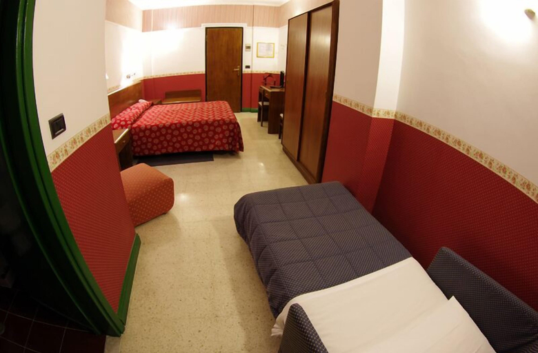 Bedroom 2, Hotel Iris Crillon, Frosinone