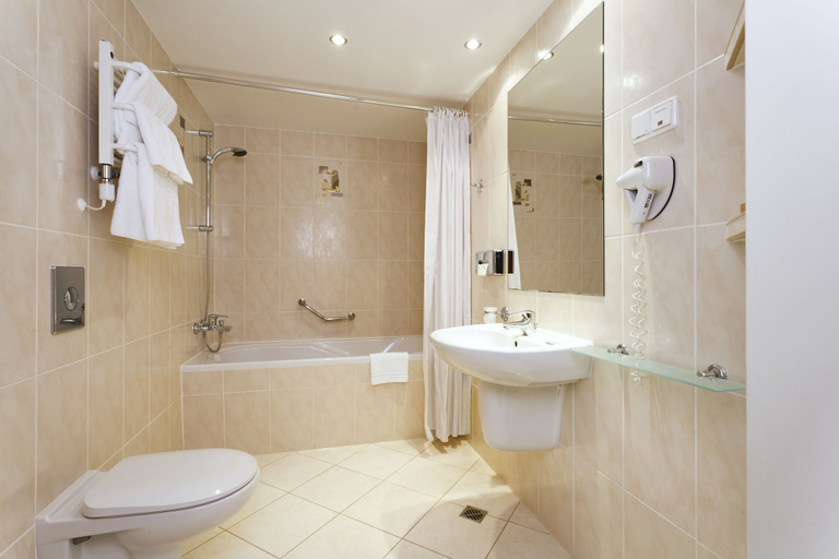 Bathroom 4, Qubus Hotel Legnica, Legnica