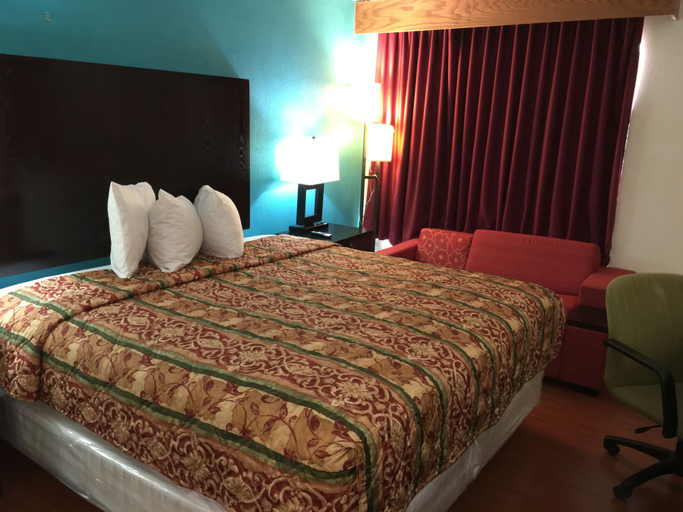 Bedroom 3, Days Inn by Wyndham Thomson, McDuffie