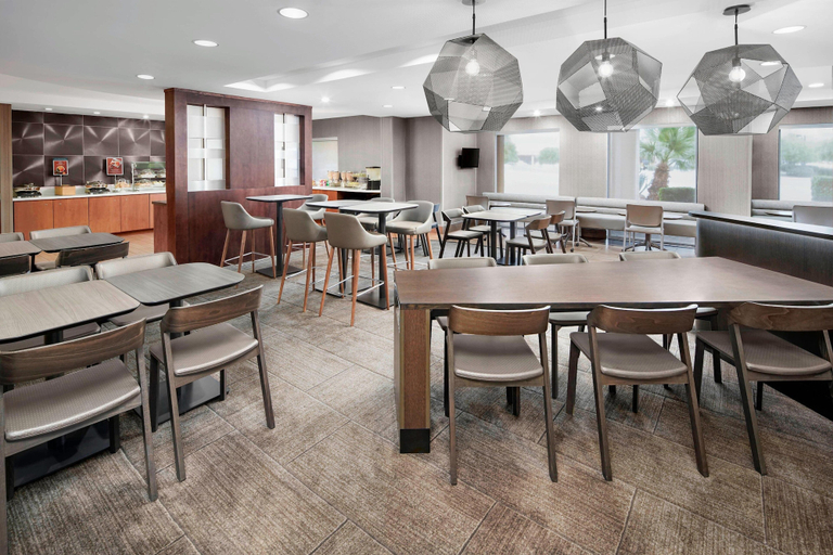 Food & Drinks 5, SpringHill Suites Scottsdale North, Maricopa