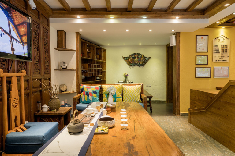 Others 4, Li Jiang Tang Feng Yard No.3, Lijiang