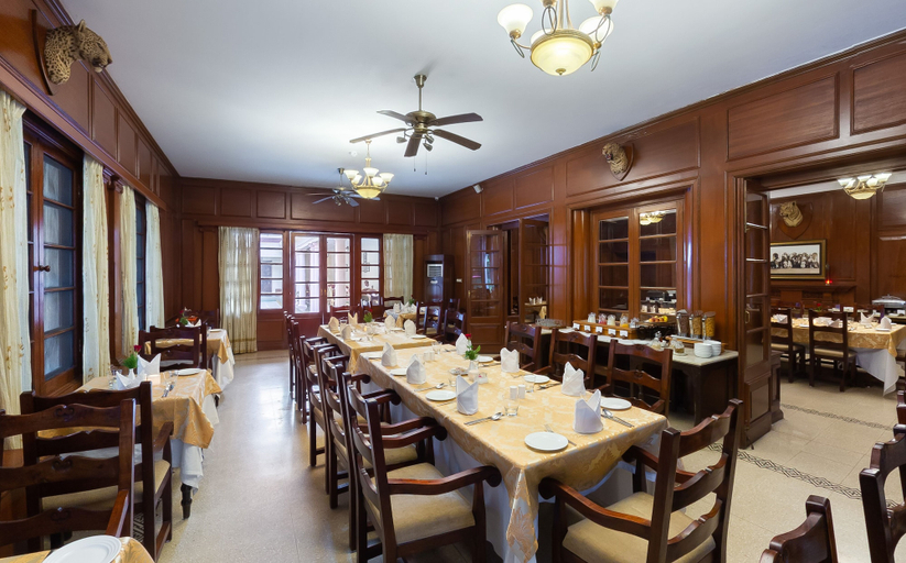 Food & Drinks 4, The Maharaja's Lodge, Ranthambore, Sawai Madhopur