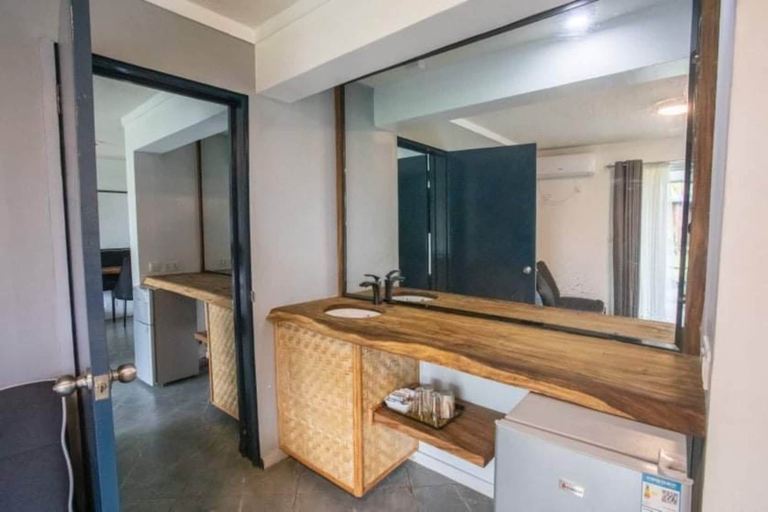 Bathroom 4, Club Fiji Resort, Ba