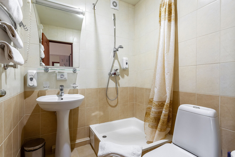 Bathroom 4, Grace Nairi, Sochi gorsovet