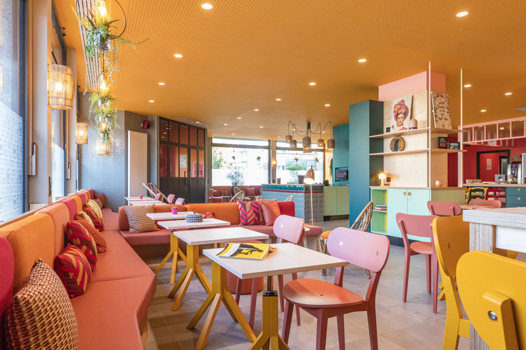 Food & Drinks