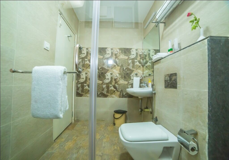Bathroom 5, Hill View, Hyderabad
