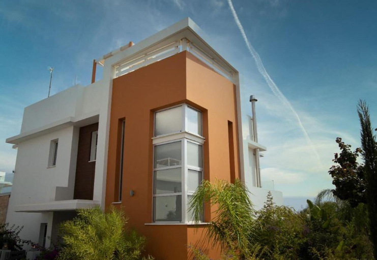 Exterior & Views, Remarkable 3-bed House in Paralimni