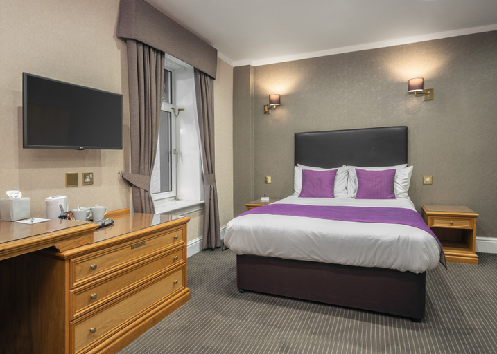 Bedroom 3, The Higher Trapp Hotel, Lancashire