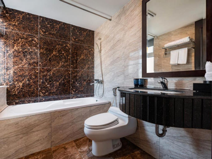 Bathroom 14