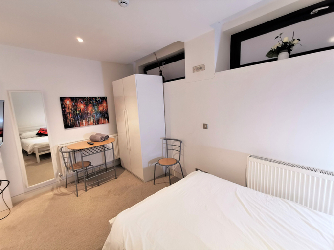 Bedroom 3, Double Room with en-suite - 1c, London