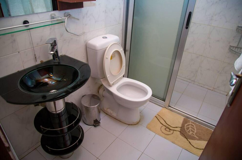 Bathroom, Jaca Residence Limited, Kampala