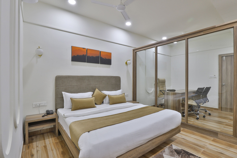 Bedroom 3, Hotel SR Regency, Anand