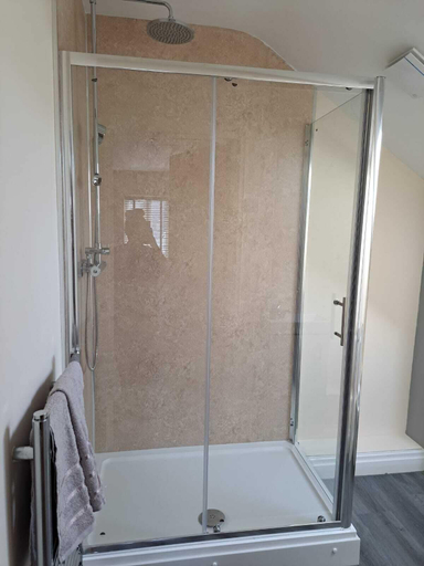 Bathroom 3, 1 Bed Loft - Sleeps 2 - Parking - Wifi, Newport