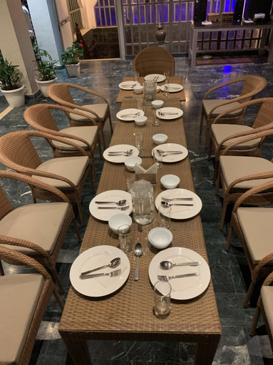 Food & Drinks