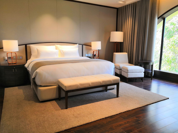 Bedroom 4, Belvedere Golf & Country Club, Gandhinagar
