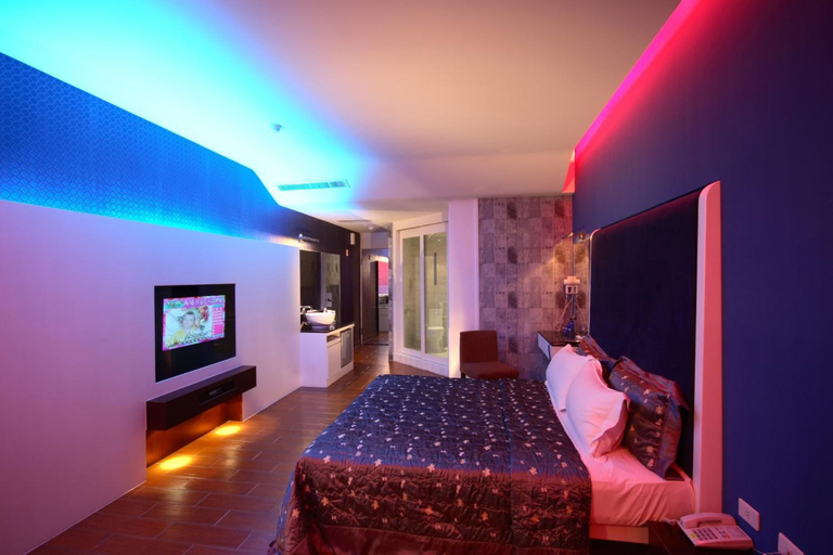 Bedroom 4, Shinyseasons Motel, Kaohsiung