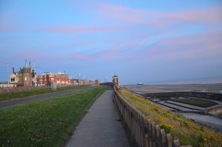 Exterior & Views, The New Kent, Blackpool