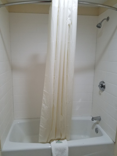 Bathroom 4, El Rancho Motel, Yuma