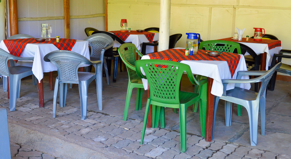Food & Drinks 5, West Park, Westlands