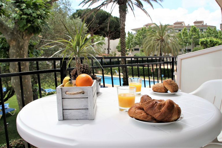 Food & Drinks 5, Apartaments Margarita Sabina Pinell, Girona