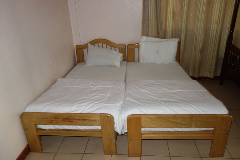Bedroom 2, Satellite Hotel, Kampala