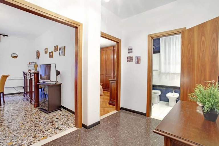 Hallway, Grimaldi Apartments - Elena, Venezia