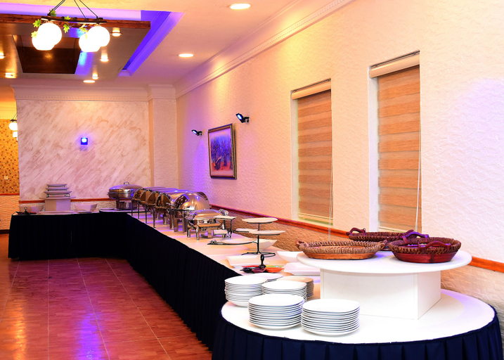 Food & Drinks 5, Sparr Hotel, Salt