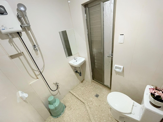 Bathroom 4, GTC Apartelle, Tacloban City