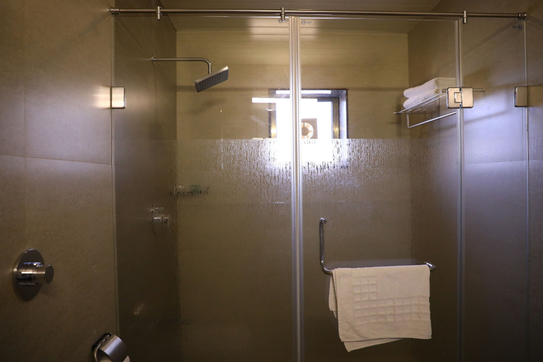 Bathroom 3, Neel's City Resort, Rajkot