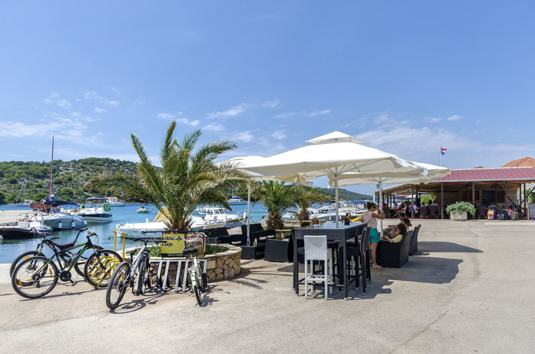 Food & Drinks, Apartments Rosa, Vodice