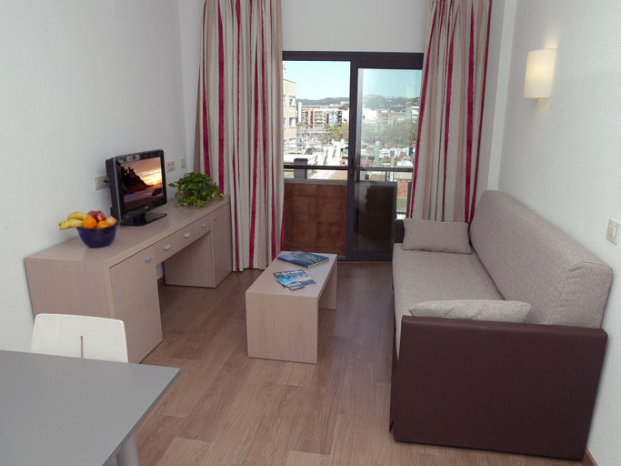 Others 5, Almirall Apartaments, Girona